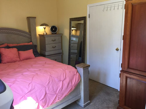 Lupine Room bed